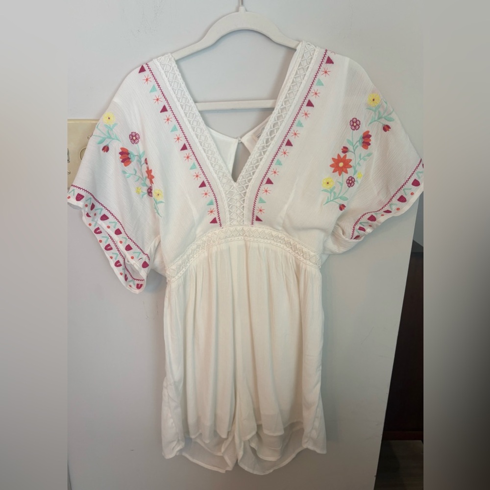 Jun& Ivy Francesca’s embroidered romper